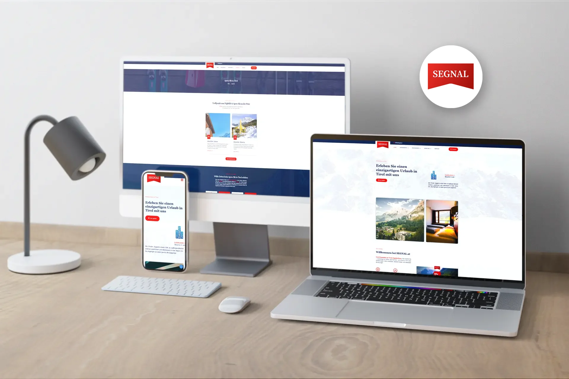 Segnal.at Showcase Neon Arc.psd