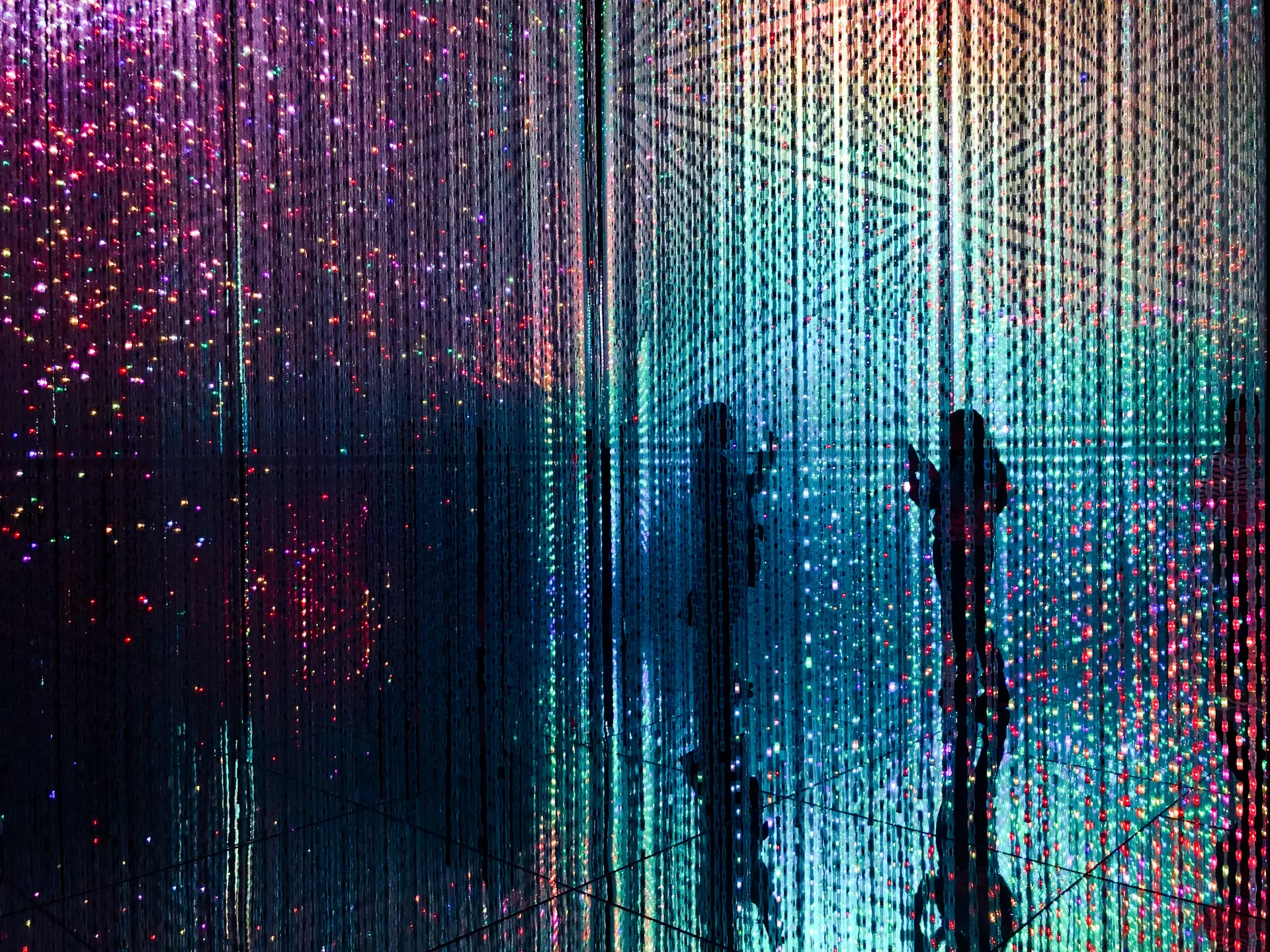 Erfolg online mit Neon Arc