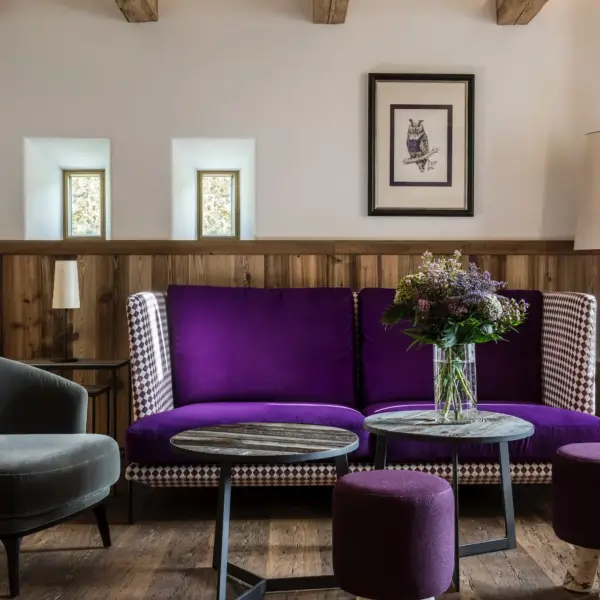 GS Chalet Sofa lila Tiberio Sorvillo 2